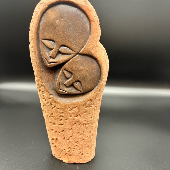 Red Stone Mother & Child Hand Carved In Zimbabwe sculpture statue home accents - Picture 6 of 11